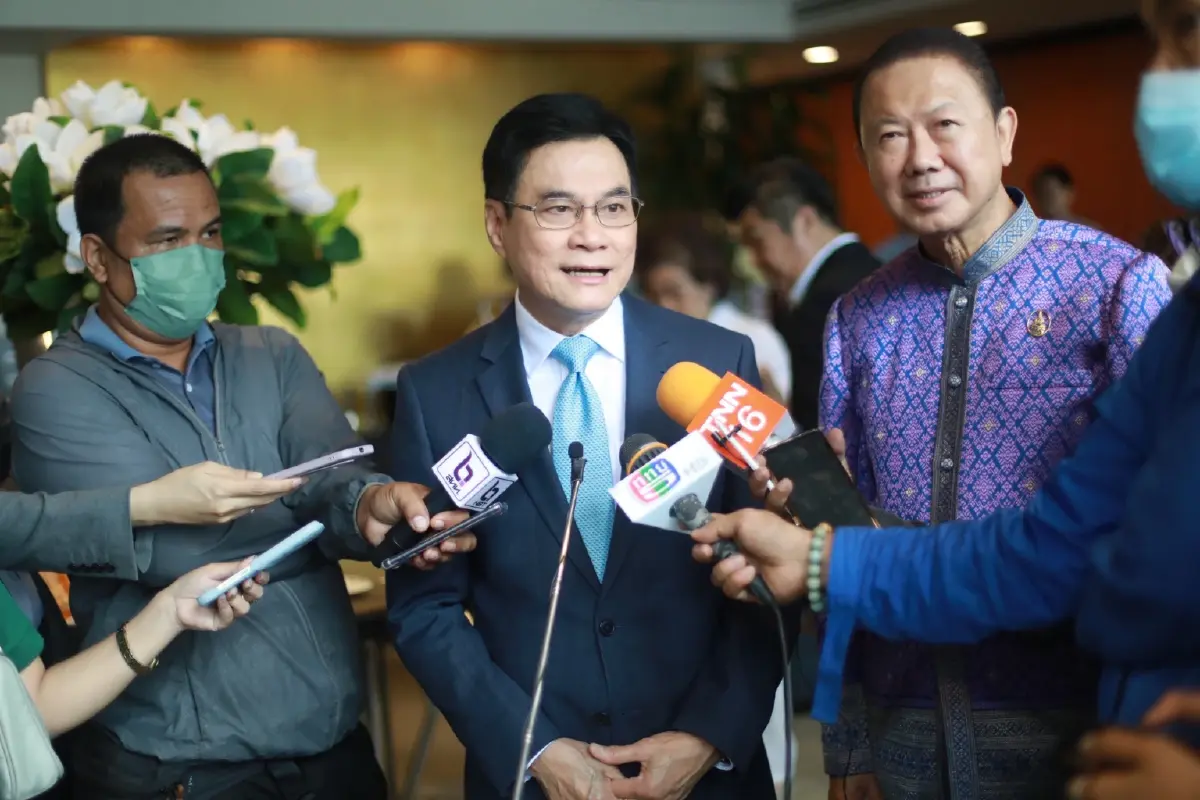 จุรินทร์ ลักษณวิศิษฏ์