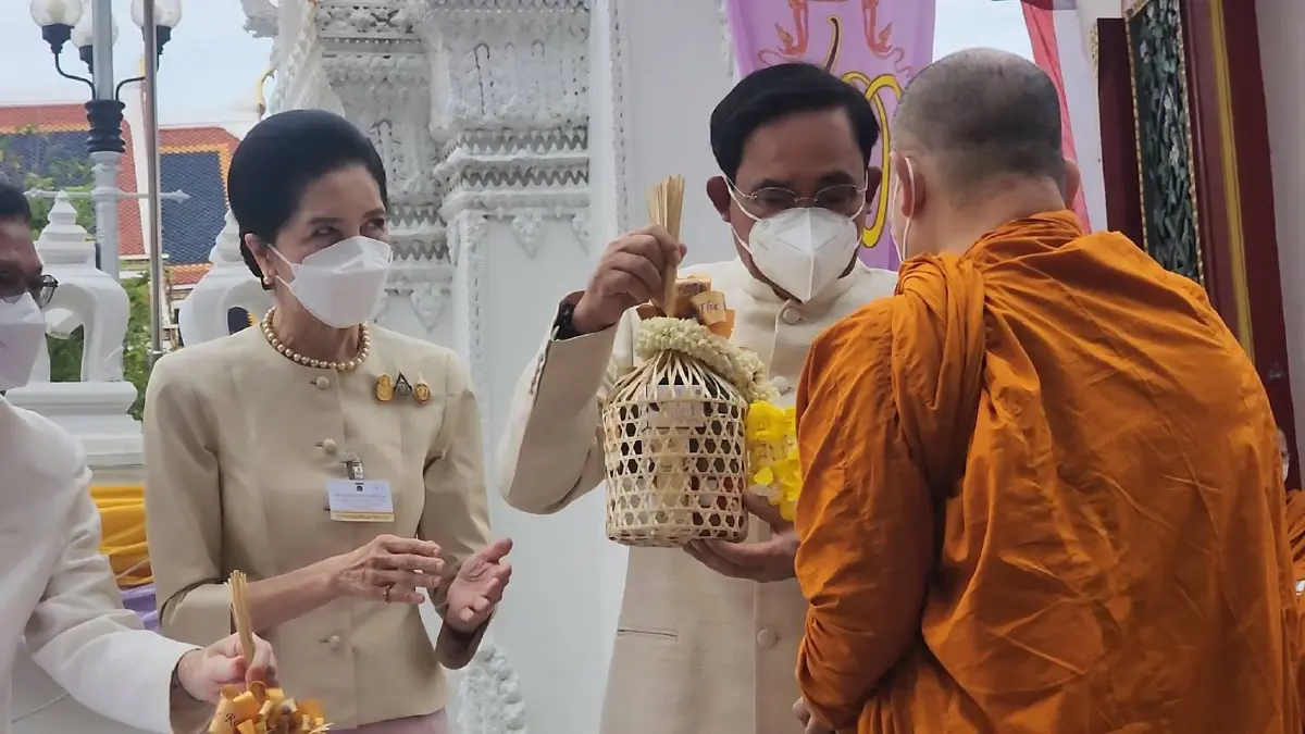 นายกฯ-ภริยา ทำบุญถวายพระราชกุศล ฉลองพระชนมายุ 8 รอบ สมเด็จพระสังฆราชฯ