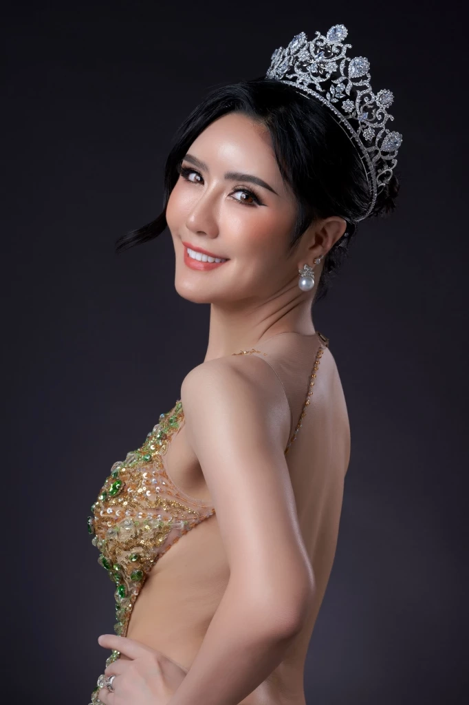 “ป๊อป ปิโยรส” ซัด! ปาหี่วงการนางงามสาวใหญ่  เจ็บจี๊ดโดนแซะเป็นได้แค่นางรอง