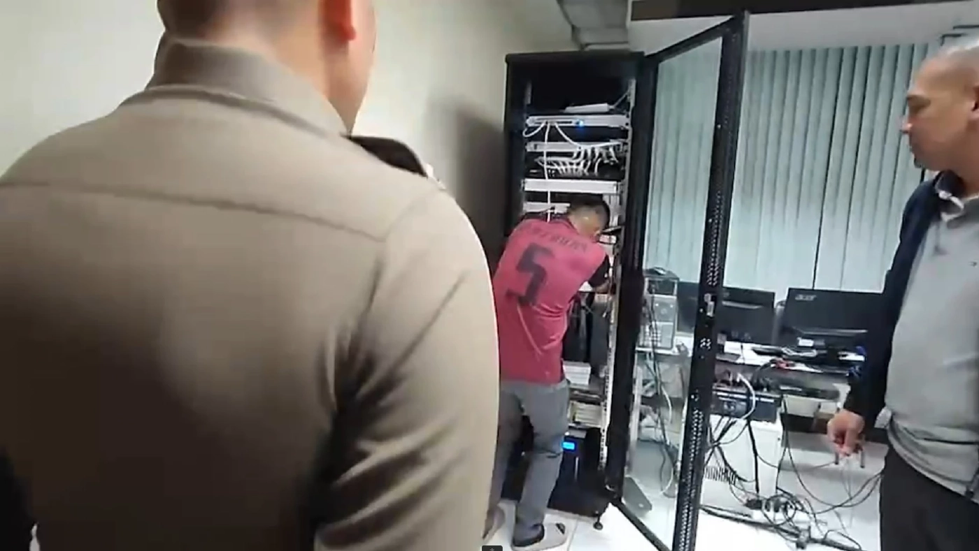 "ผู้การฯชลบุรี"โผล่ยินยอม จนท.ยึดเซิร์ฟฯCCTV ตรวจสอบคดีตบทรัพย์ 140 ล้าน