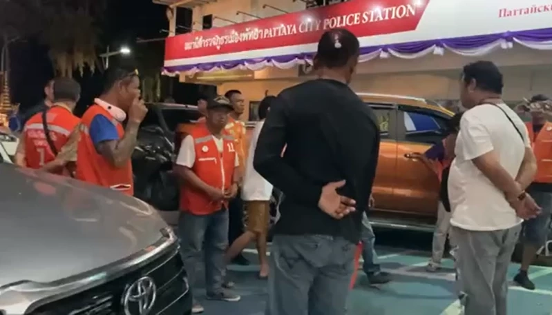 แก๊งโบลท์พัทยาฉุน วิน จยย. ไม่ให้เข้ารับผู้โดยสาร ยกพวกรุมตี หัว-ปาก แตก