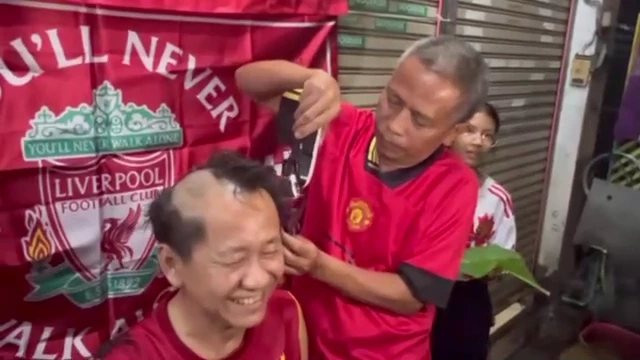 เปิดคลิป ทวงแค้น "แฟนผี"โกนหัว"เด็กหงส์" หลังจบพรีเมียร์ลีกอันดับสูงกว่า