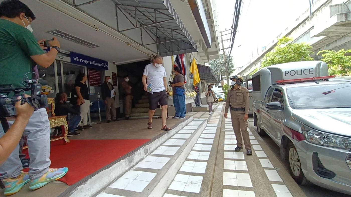 คุมตัวนักท่องเที่ยวจีนปาร์ตี้ยา ฝากขัง แยกคุมตัวส่ง 3 ศาล