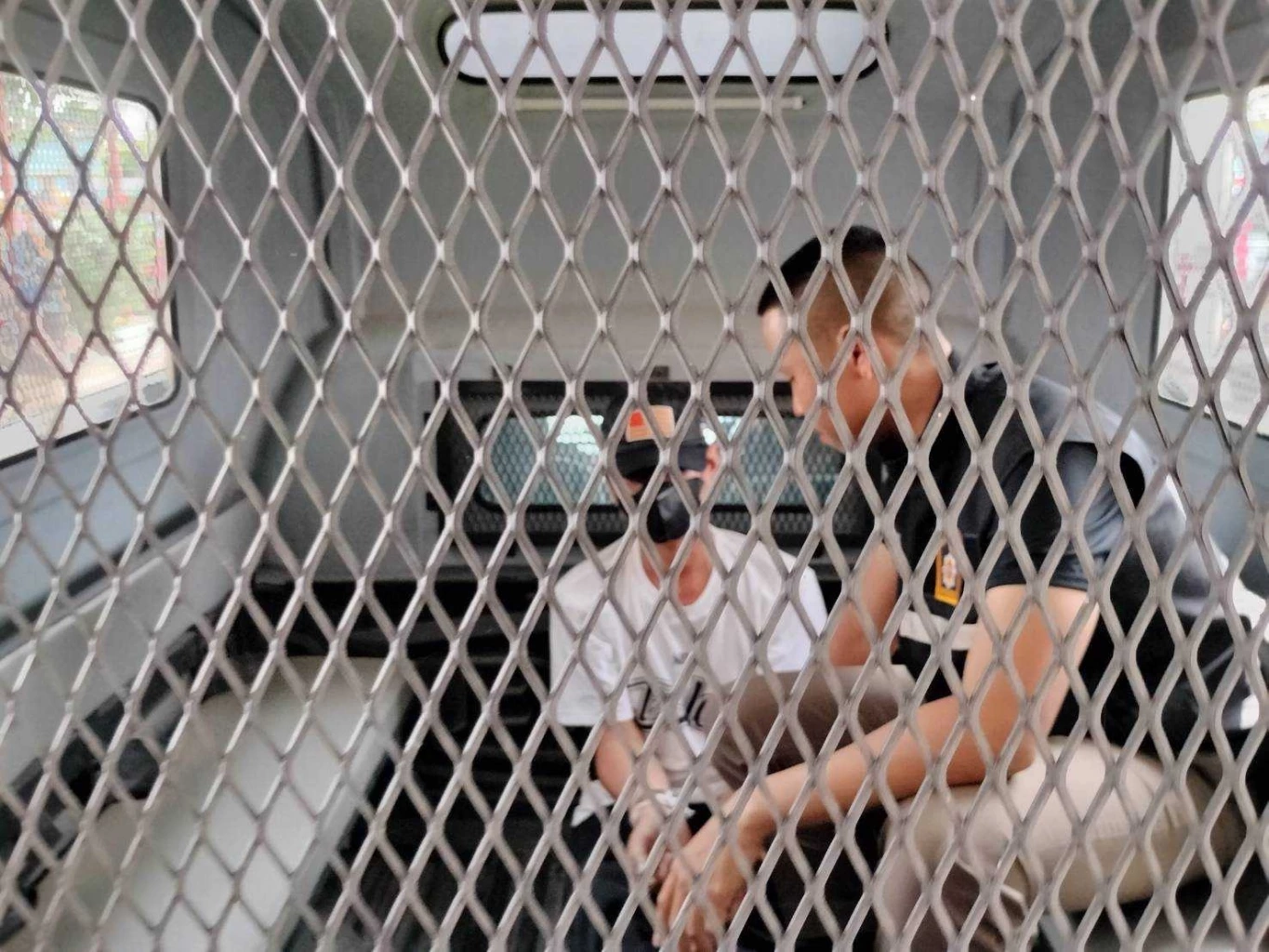 มอบตัวแล้ว "ผัวหึงโหด"ทุบเมียดับ สารภาพปมหึงหวง ญาติสาปแช่ง หวิดประชาทัณฑ์