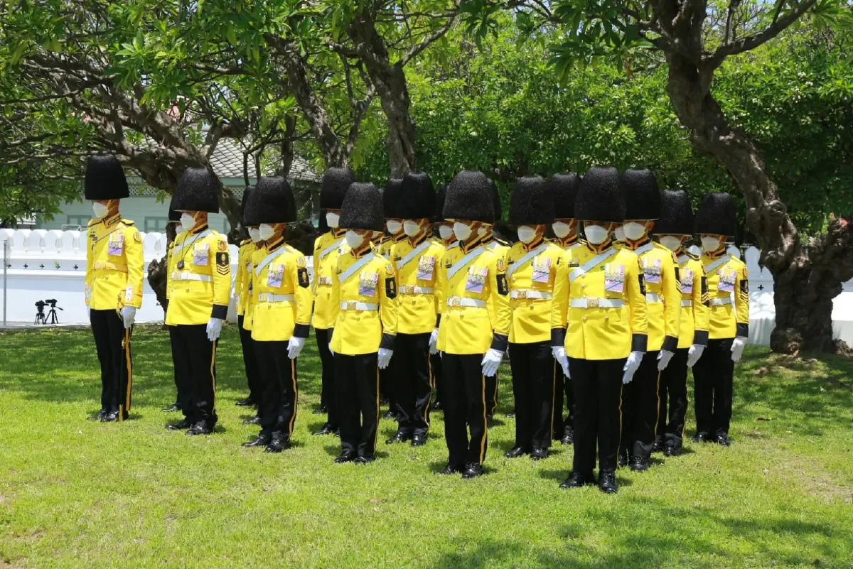 "ทร." ยิงสลุตหลวงเฉลิมพระเกียรติ สมเด็จพระนางเจ้าฯ พระบรมราชินี (คลิป)
