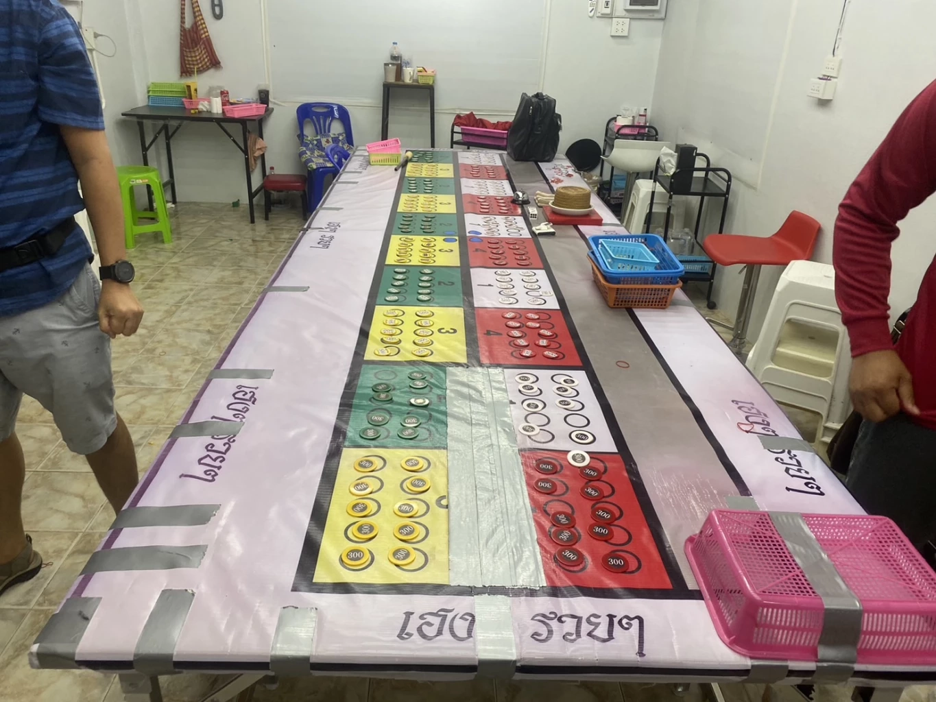 กองปราบฯ ลุยบ่อนอุบลฯ รวบ 45 ผีพนัน งามหน้า! บ่อนเปิดห่างโรงพักวารินแค่ 500 ม.