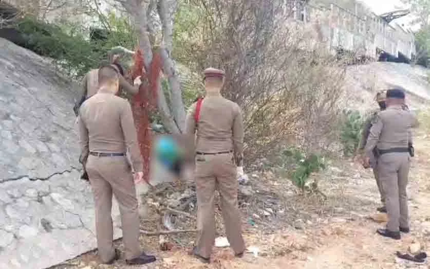 ครูหนุ่มเพิ่งบรรจุ ดับปริศนาริมทะเลเขาสามมุข กลางศีรษะมีบาดแผลถูกยิง