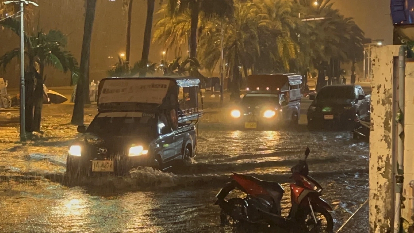 พยากรณ์อากาศวันนี้ "ฝนตกหนัก" กรมอุตุฯเปิดพื้นที่เสี่ยง 29 จว. กทม.ฝน 40%