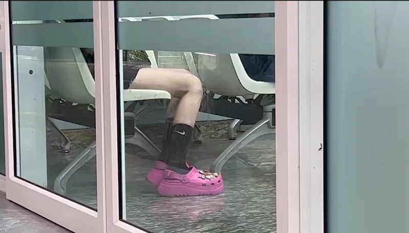 สุดโหด! สาวเด็กเอ็น ร้องถูก "แก๊งมาเฟียเด็กเอ็น" ท่าขี้เหล็ก รุมทำร้าย