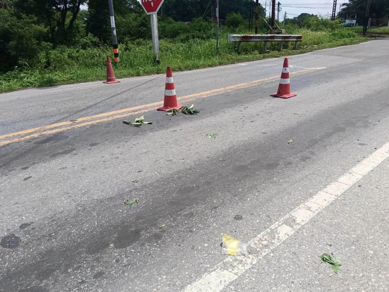 คนร้ายโจมตีป้อมตำรวจ ทางข้ามรถไฟนาประดู่ จ.ปัตตานี "ส.ต.ท." พลีชีพ 1 นาย