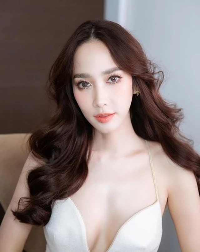 ชาวเน็ตแนะให้หาหมอเมื่อ "อาทิตย์ ริว" พูดถึง "อั้ม พัชราภา" แบบนี้ (มีคลิป)