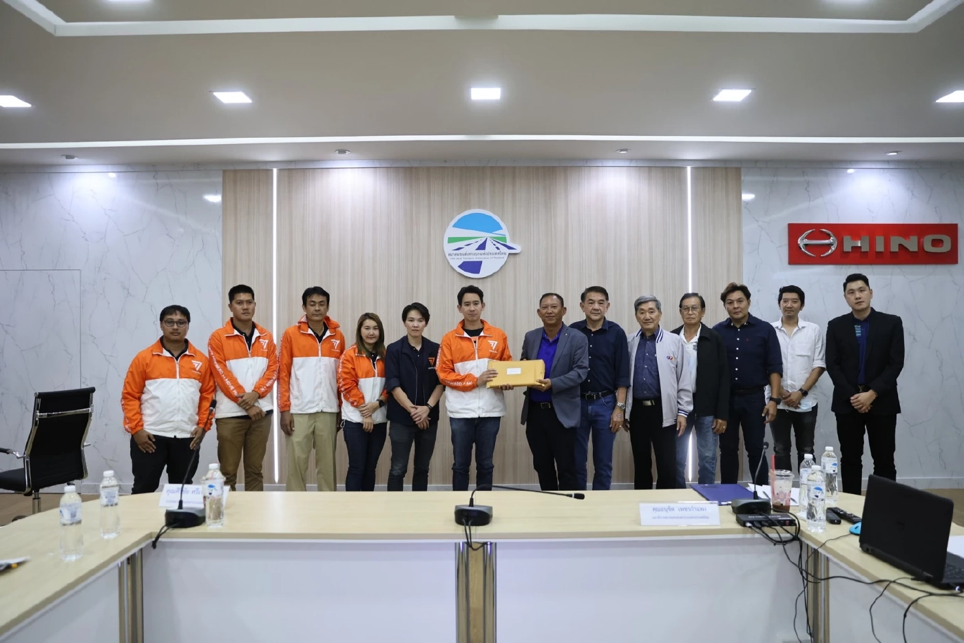 ไร้มารยาท! "ราเชน" สอน "พิธา" หยุดทำตัวเป็นนายกฯ หลังยังไม่รับรองเป็นส.ส.