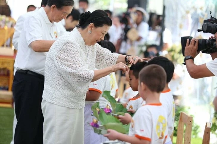 ด้วยความอาลัย คุณหญิงเทวี เจียรวนนท์ ภริยาเจ้าสัวธนินท์ ถึงแก่กรรมอย่างสงบ