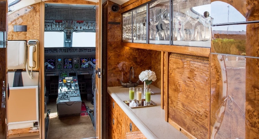 ทำความรู้จัก เครื่องบินเจ็ทสุดหรู Embraer Legacy 600 ของ "เสี่ยหนู"