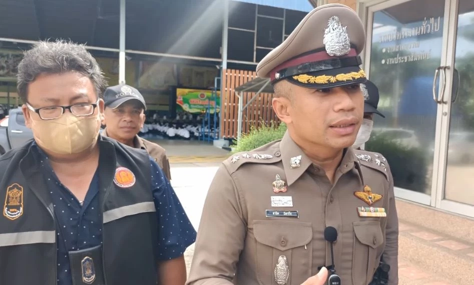 ตร.แปดริ้ว ตรึงกำลังเข้ม 2 วิทยาลัย จัดพิธีไหว้ครู ฝากเตือนใครห้าว เจอรวบแน่