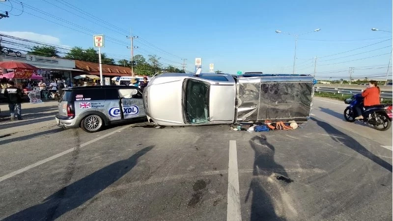 รอง ผบ.ตร. สั่งผู้การแปดริ้ว เร่งเอาผิดรถรถสปอร์ต แข่งซิ่งชนรถนักเรียนเจ็บ