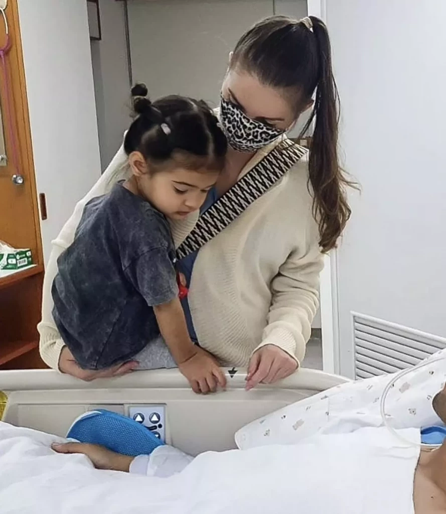 'คิตตี้' ภรรยา 'เอส กันตพงศ์' พร้อมแล้ว พรุ่งนี้เตรียมแถลงอาการป่วยสามี