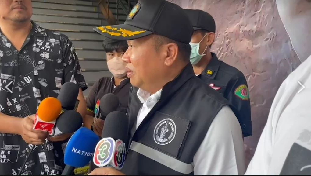 เขตห้วยขวาง สั่งปิดอาคาร "เมรี อาบอบนวด" 5 ปี ปมจับ "ไดมอนส์ เคทีวี"  