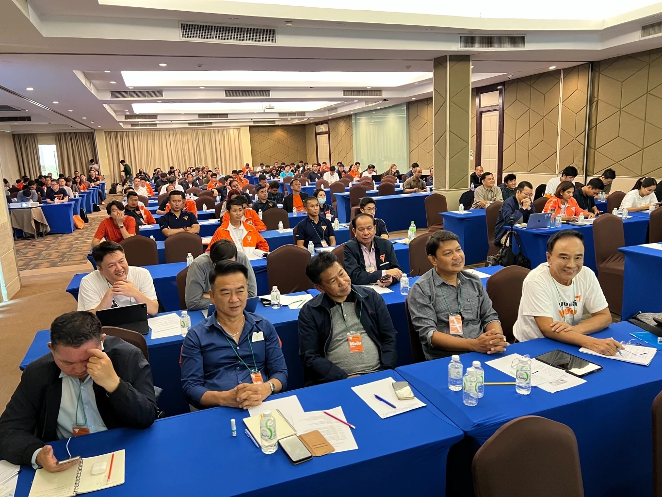 "ศิธา" หวั่นโดนน็อคยก2 กระตุ้น ด้อมปิดตายเผด็จการ