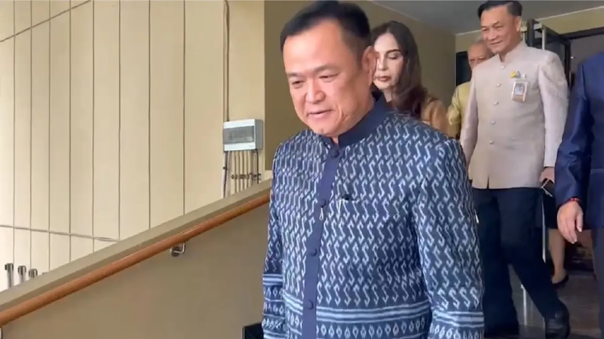 "อนุทิน"เข้าทำเนียบฯวันเเรก หลังเลือกตั้ง เผยยังไม่ดีลการเมืองกับใคร