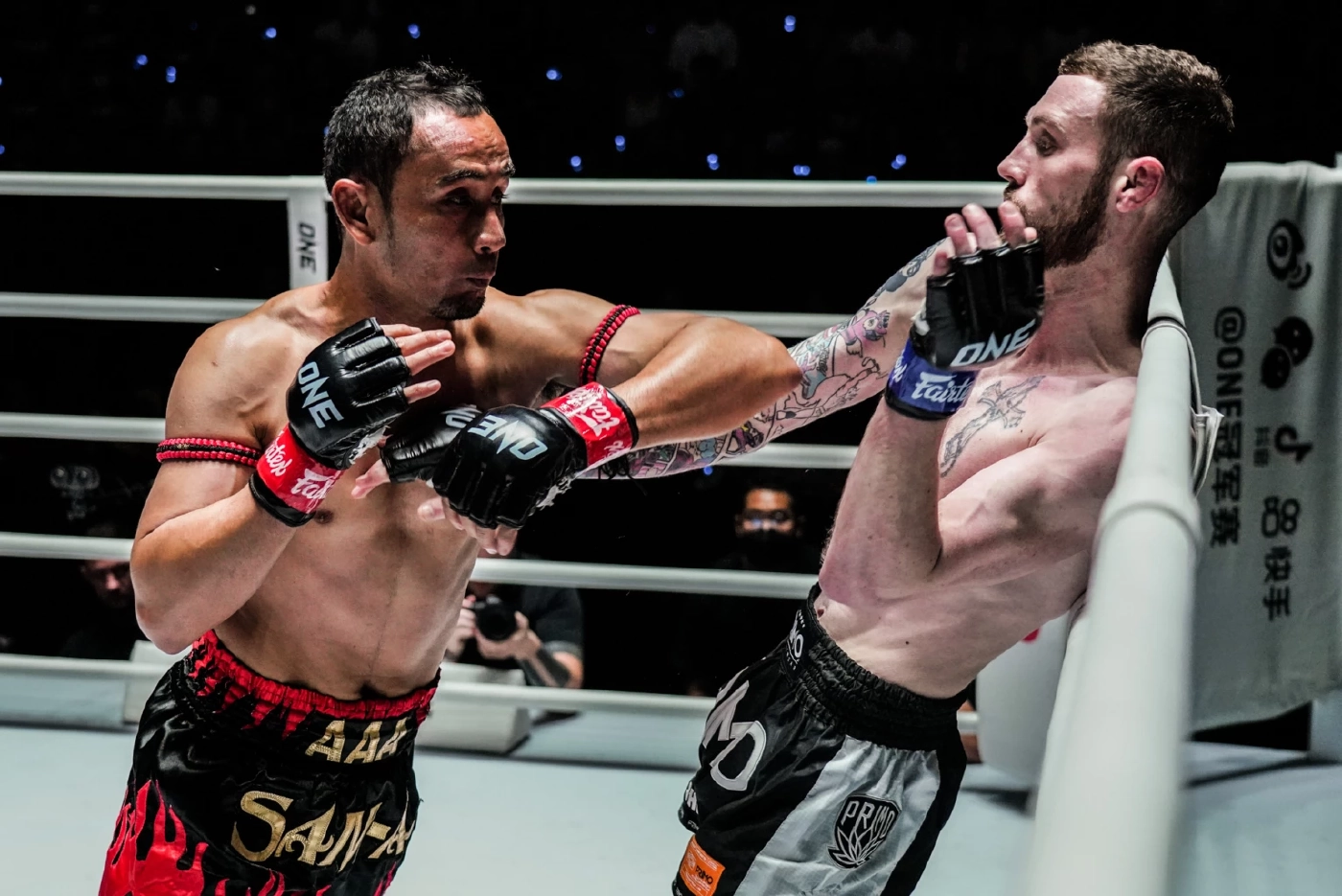 เทียบจะจะ! "สามเอ vs พระจันทร์ฉาย" ใครได้เปรียบ ในศึกชิงแชมป์โลก 23 มิ.ย.นี้