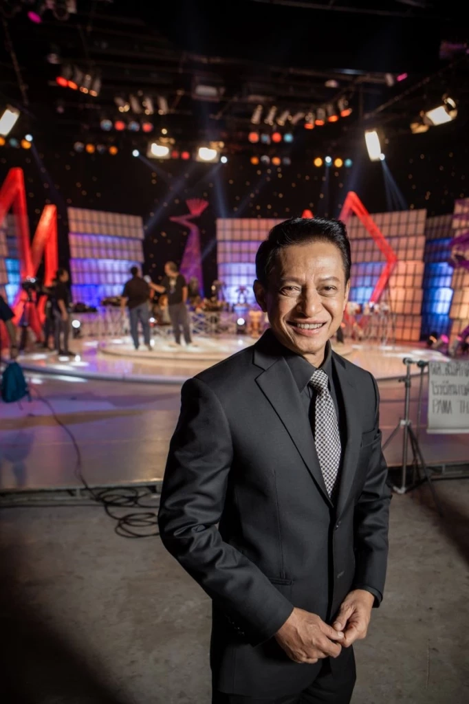 “อาต๋อย ไตรภพ” ฟาดยับสื่อหิวแสง! พร้อมเปิดอาชีพแรกก่อนเป็นพิธีกร