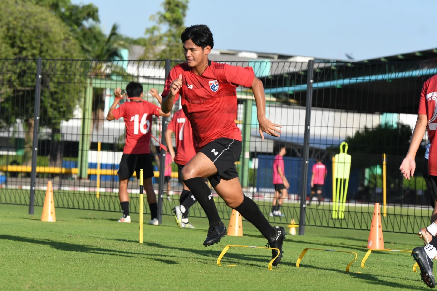 "ไทย U17" ซ้อมเข้มก่อนเจอเกาหลีใต้ "ธีรภัทร" ขอคว้าชัยเพื่อตั๋วบอลโลก