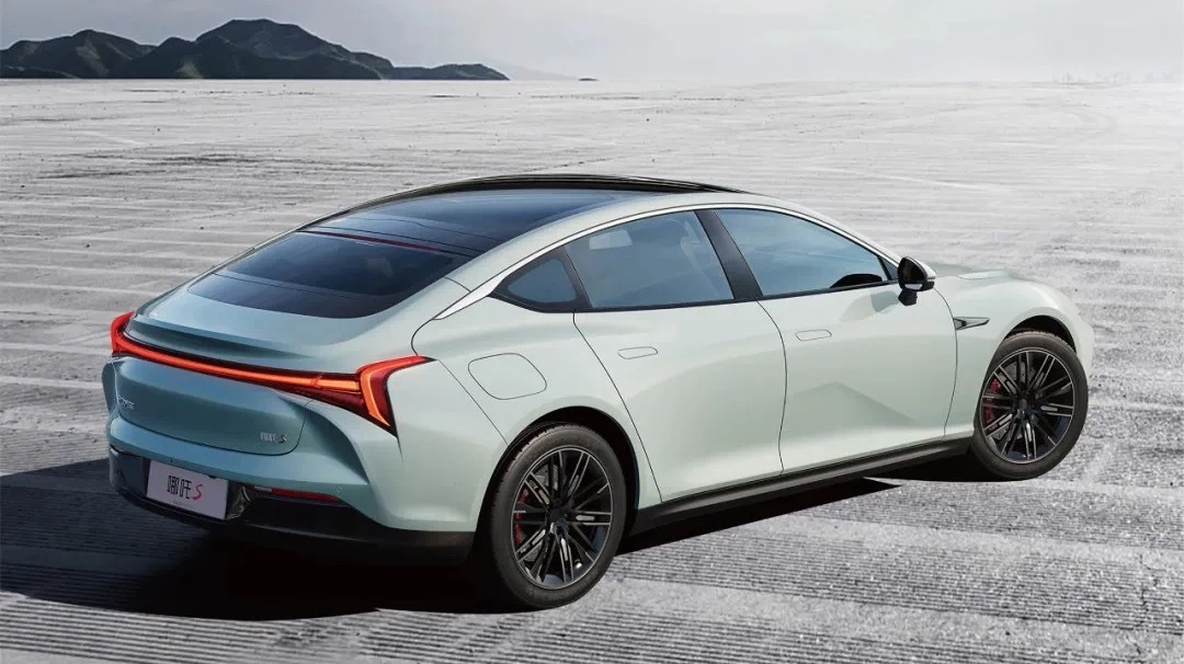 เผยสเปกเทพ "Neta S" รถยนต์ EV  วิ่งไกล 1,075 กม. ราคาเริ่มต้นไม่ถึง 1 ล้านบาท!!