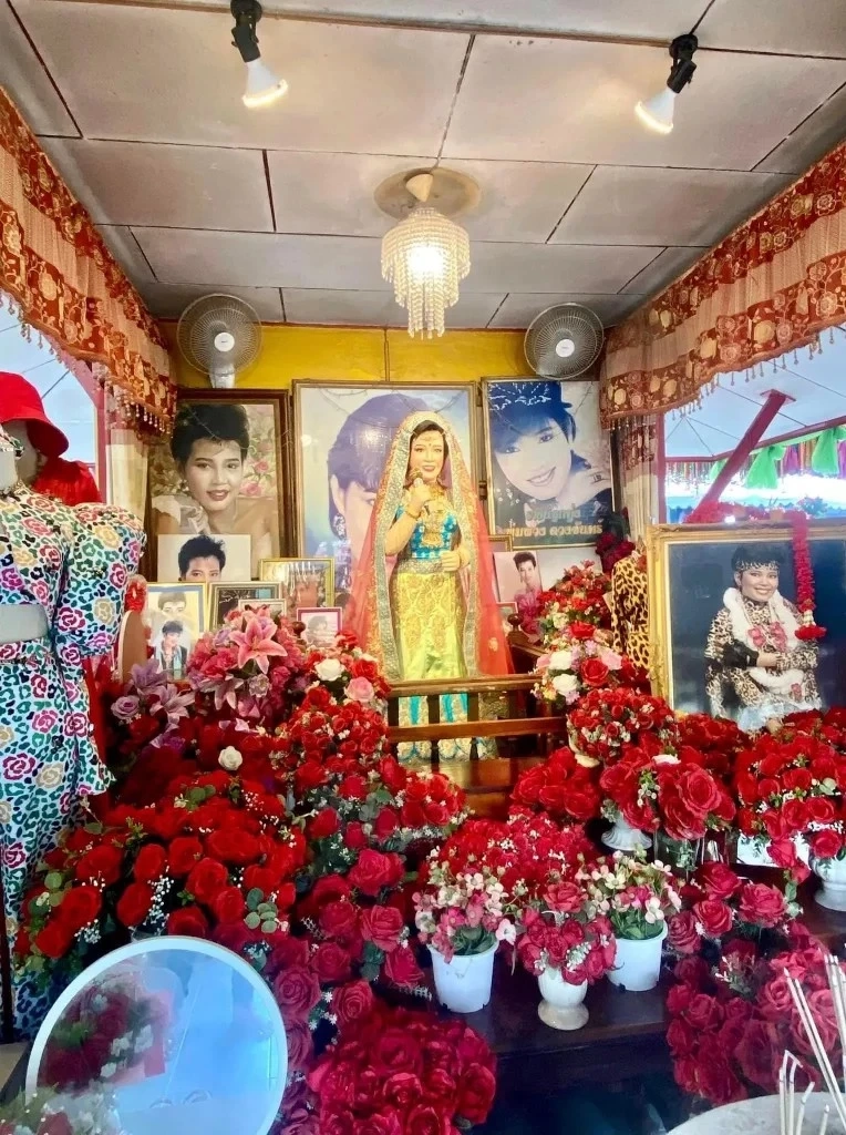 เลขเด็ดงวด16/6/66 เลขแม่ผึ้ง 'พุ่มพวง' ครบรอบ 31 ปี รำลึกวันแห่งความอาลัยรัก