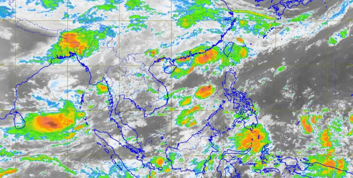 พยากรณ์อากาศ กรมอุตุเตือน 3 ภาค รับมือ"ฝนตกหนัก" เปิดพิกัด 33 จว."ฝนฟ้าคะนอง"