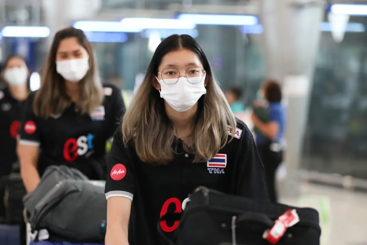 นักตบสาวกลับถึงไทย ก่อนลุยศึก "VNL2023" สนาม 3