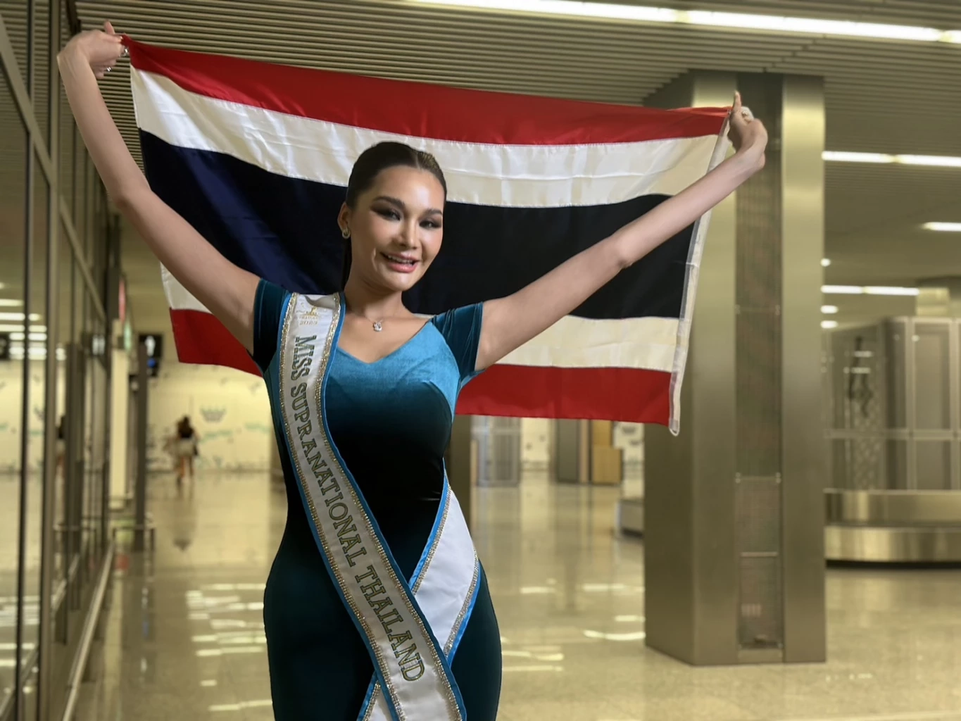 เปิดลุคแรกที่โปแลนด์ เฟิร์สหวัง เข้ากองแล้ว  ธ๊อป ขอทำเต็มที่บนเวทีซูปร้าฯ