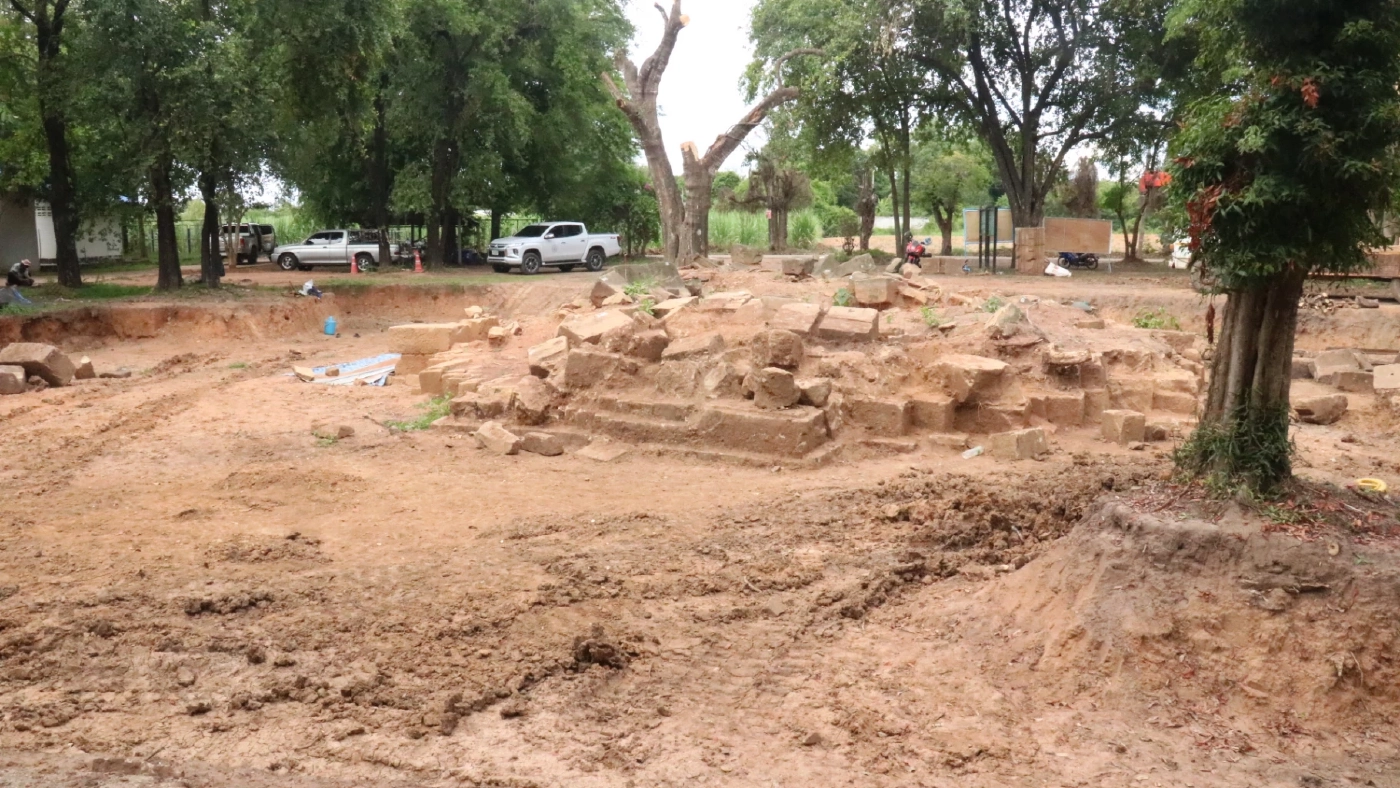 ห้ามเคลม!  โคราชเฮ พบอีกแล้ว "ทับหลังพระอินทร์ทรงช้างเอราวัณ" อายุนับพันปี