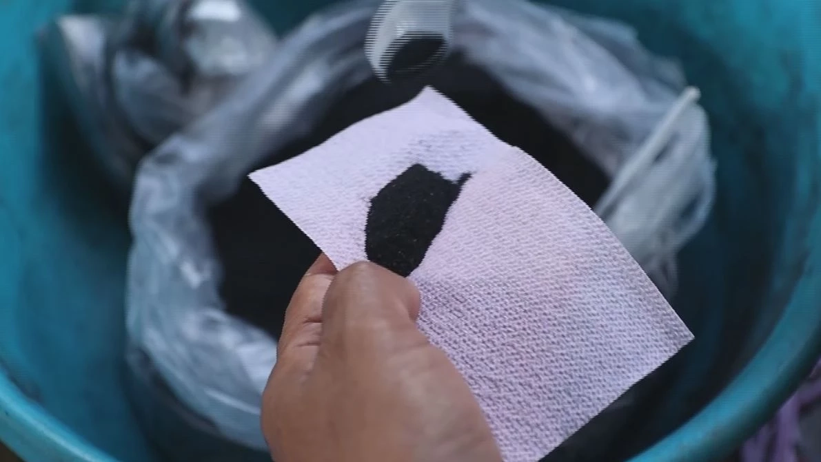 ชาวบ้านผลิต "บั้งไฟจิ๋ว" ขาย สร้างรายได้งาม โกยเงินเข้าหมู่บ้านปีละหลายล้าน