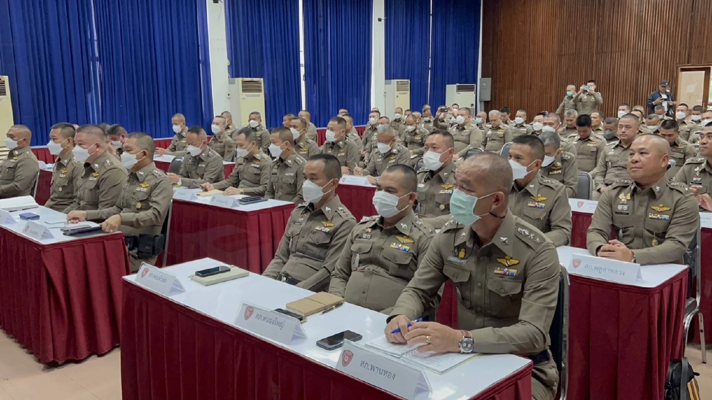 รรท.ผู้การชลบุรี ไม่กังวลเก้าอี้อาถรรพ์ ประกาศปราบเว็บพนัน