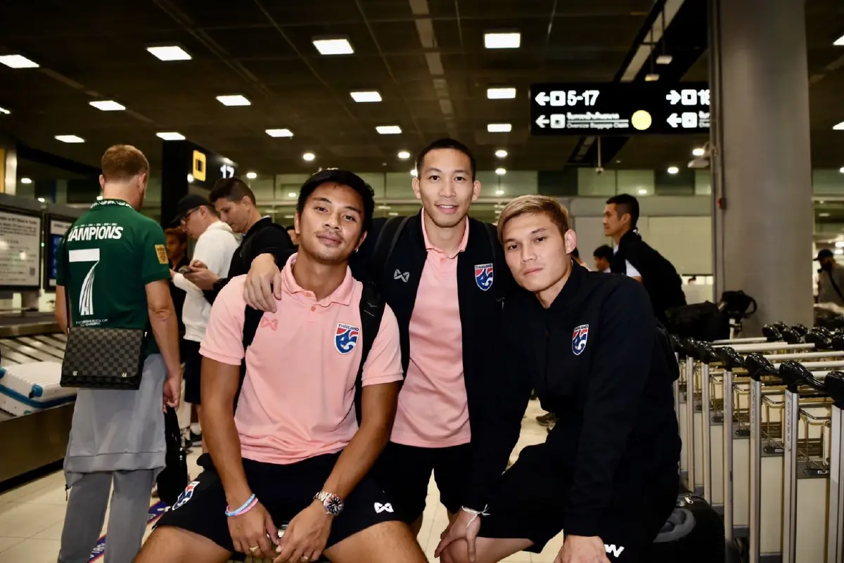"ทีมชาติไทย" เดินทางกลับถึงบ้านเกิด "กฤษดา" รับทีมยังมีหลายสิ่งให้แก้
