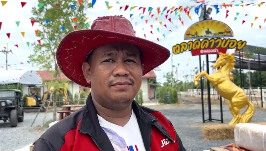 ฮือฮา! หนุ่มใหญ่ขี่ม้าส่งพัสดุ เผย ได้เติมเต็มความฝันวัยเด็ก