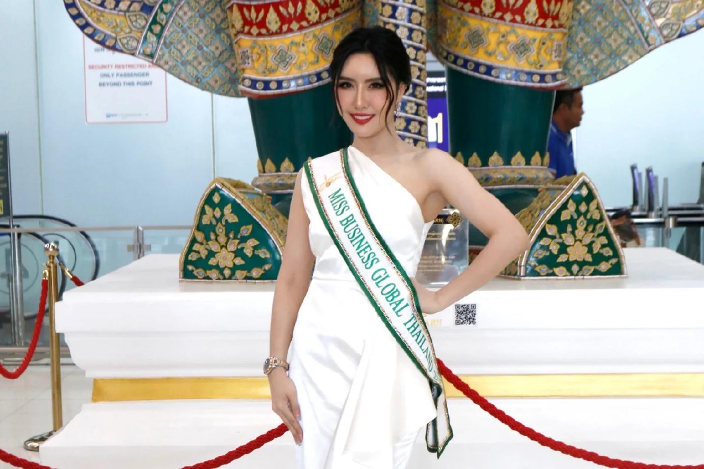 “ป๊อป ปิโยรส” ซัด! ปาหี่วงการนางงามสาวใหญ่  เจ็บจี๊ดโดนแซะเป็นได้แค่นางรอง