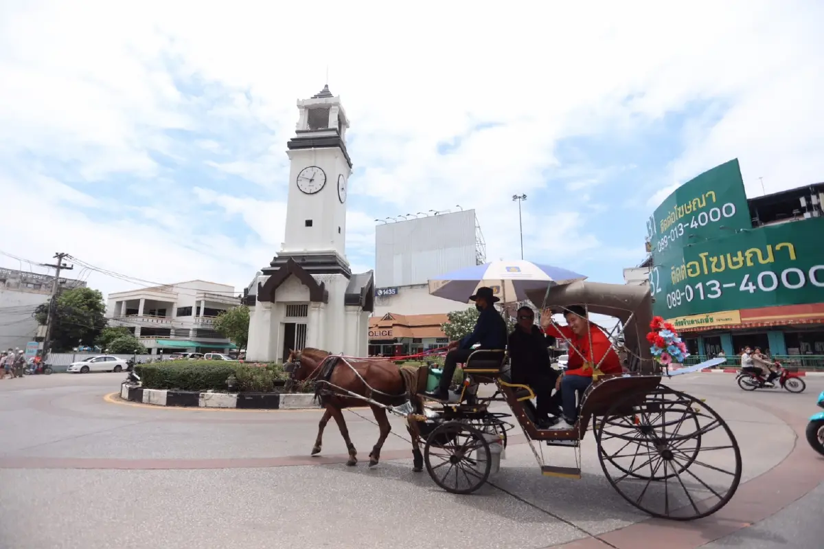 "พิธา" ท้าชนเจ้าสัว หยุดอำนาจทุนผูกขาด หวังกระจายศก.เข้มแข็งสู่ประชาชน
