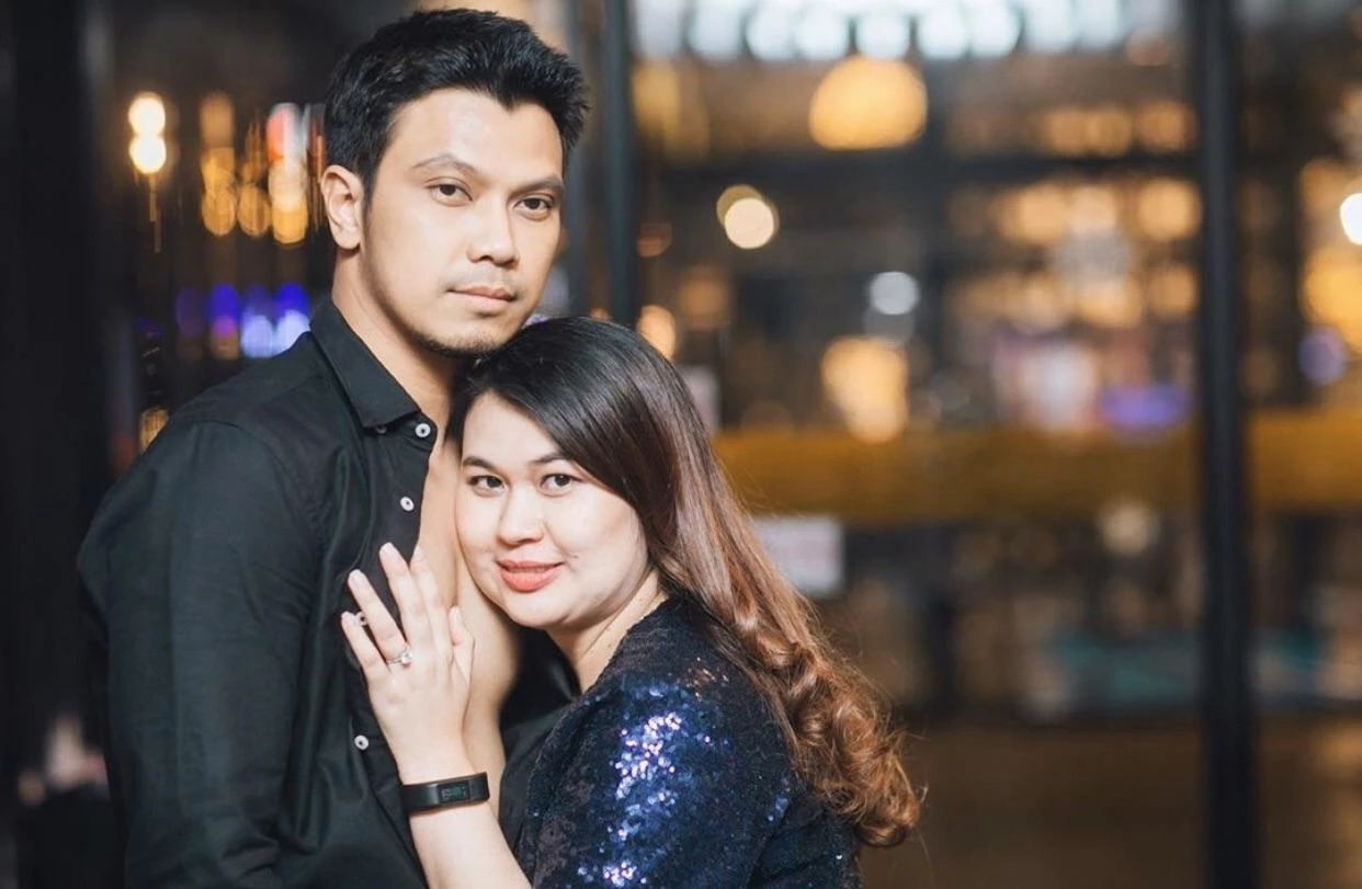 ชาวเน็ตแห่ขุดคลิป "หนุ่ม กะลา" พูดถึงเมีย ย้อนดูโพสต์ จูน เพ็ญชุลี ก็ไม่แผ่ว