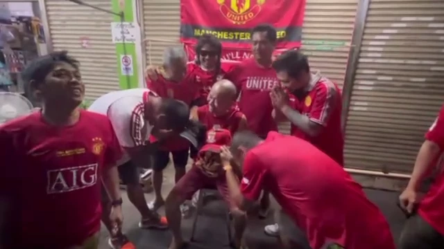 เปิดคลิป ทวงแค้น "แฟนผี"โกนหัว"เด็กหงส์" หลังจบพรีเมียร์ลีกอันดับสูงกว่า