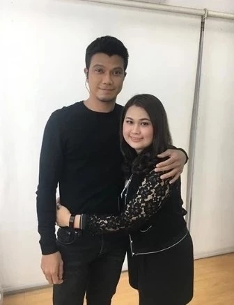 เผยรายได้ "จูน" ภรรยา "หนุ่มกะลา" หน้าที่การงาน โปรไฟล์เธอคนนี้ไม่ธรรมดา