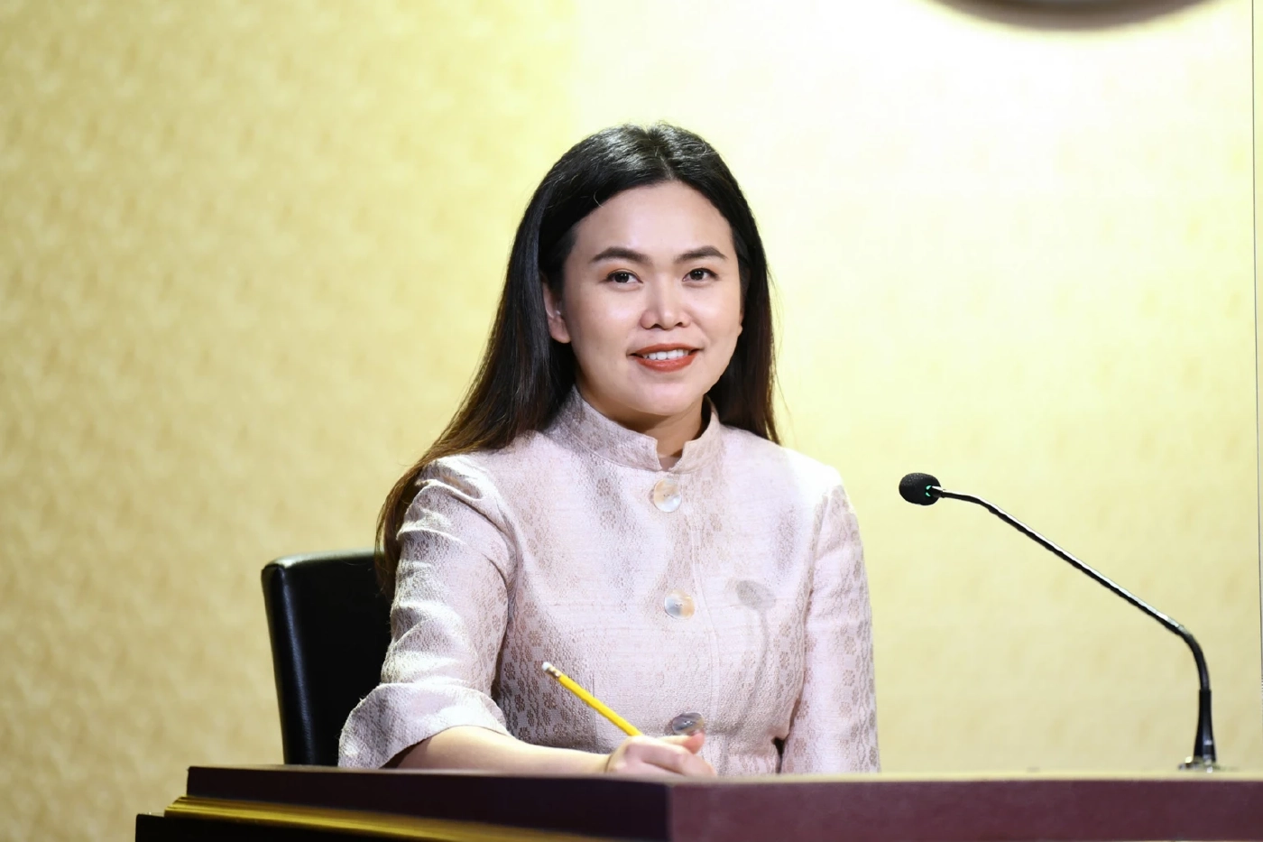 น.ส.ไตรศุลี ไตรสรณกุล รองโฆษกประจำสำนักนายกรัฐมนตรี