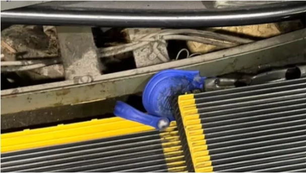 แห่แชร์ คลิปทางเลื่อน "สนามบินดอนเมือง" ดูดเท้าเด็กชาย ต้องงัดนาน 30 นาที