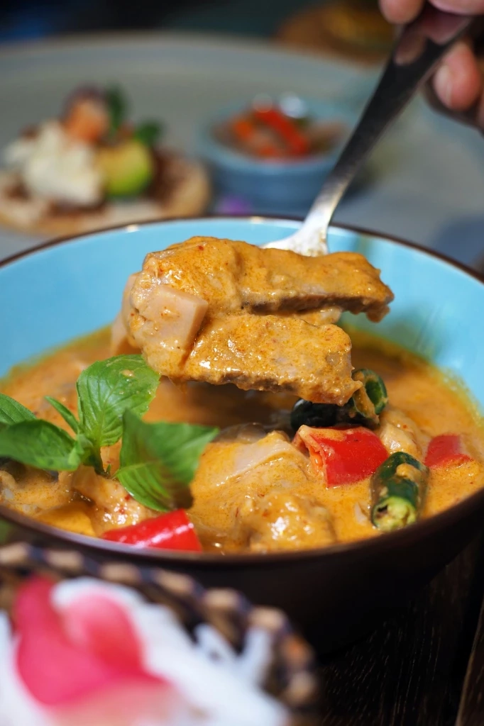 ‘ทำเสื้อทำสวน’ เชฟเทเบิลอาหารไทยในสไตล์ฟิว ‘ฉัน’ ฟู้ด