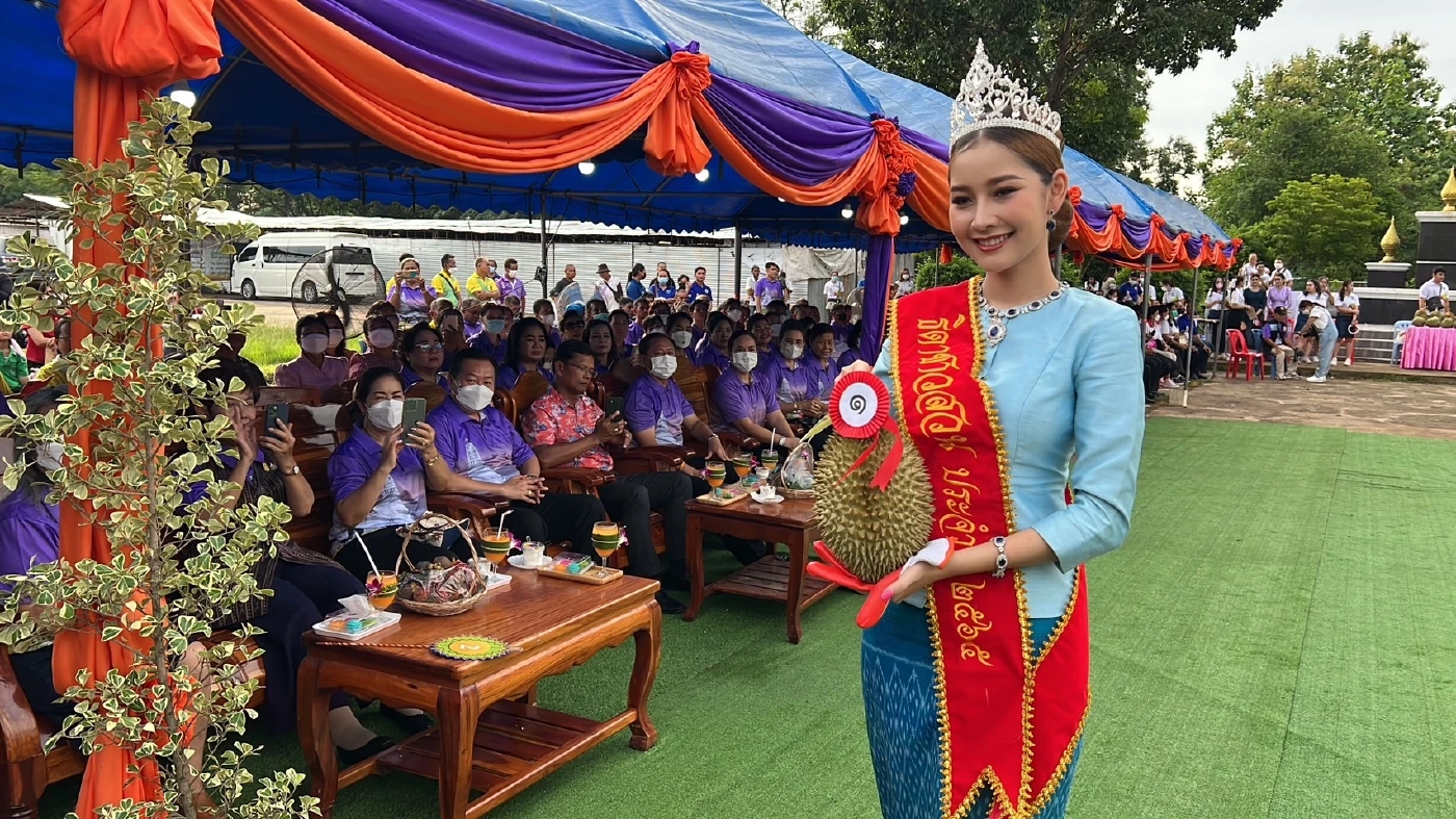 ฮือฮา! "ทุเรียนภูเขาไฟศรีสะเกษ" ปิดประมูลราคา ลูกละ 1 แสนบาท