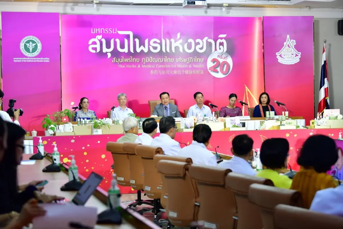 "อนุทิน" กร้าว ไม่ง่ายกว่ากัญชาจะเสรี ห่วงกระทบมูลค่าทางศก. หากดันกลับเป็นยาเสพติด