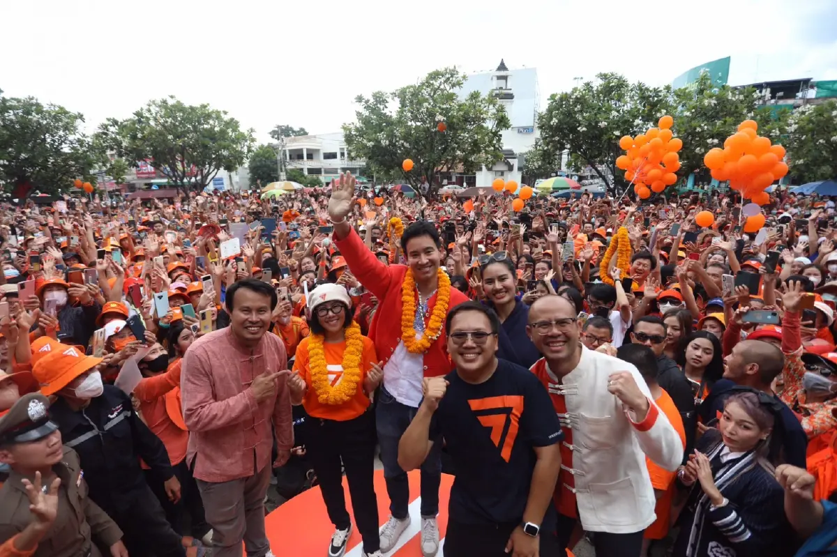 "พิธา" ท้าชนเจ้าสัว หยุดอำนาจทุนผูกขาด หวังกระจายศก.เข้มแข็งสู่ประชาชน
