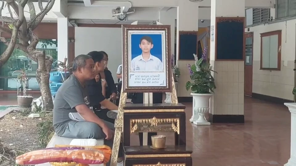 ครอบครัวเชิญวิญญาณ"น้องเบนซ์" ร่ำไห้ยังทำใจไม่ได้ วอนเลิกสาธิตดับเพลิง