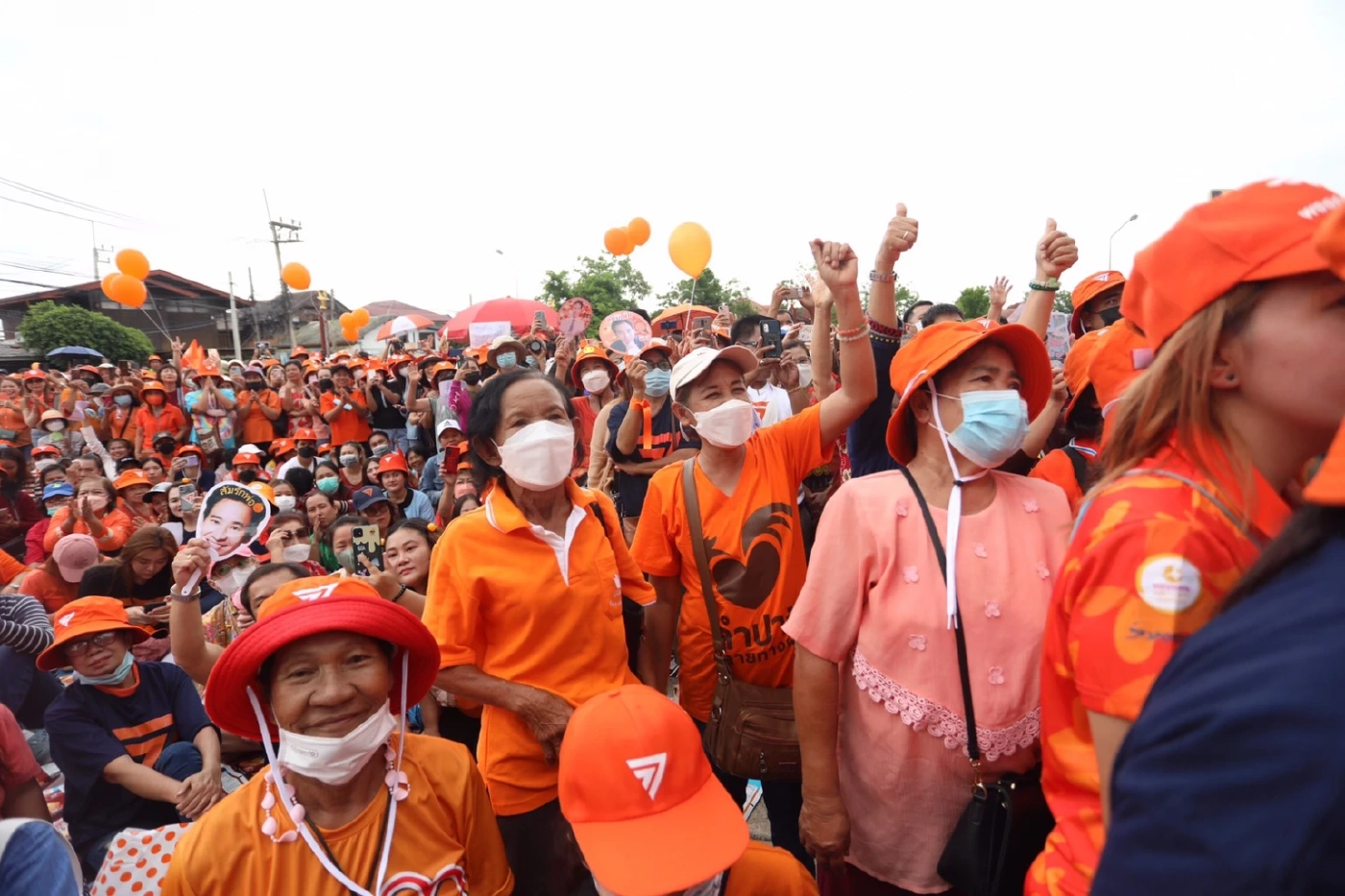 "พิธา"ขอบคุณคนลำปางมอบคะแนนเสียง "ก้าวไกล" สัญญาจะไม่ทำให้ผิดหวัง